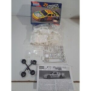 NOB Monogram 85-2484 1:24 Cartoon Network Wacky Racing #29 Monte Carlo Model Kit